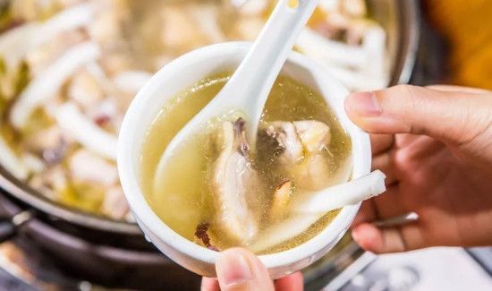 椰子鸡汤的功效和禁忌