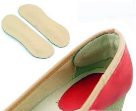 穿丝袜高跟鞋滑怎么办