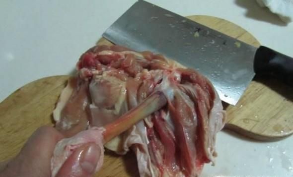 自制烤鸡肉串（含鸡腿剔骨方法）