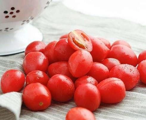 怎样挑选圣女果