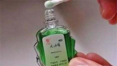 如何去除衣服或鞋子上的油漆