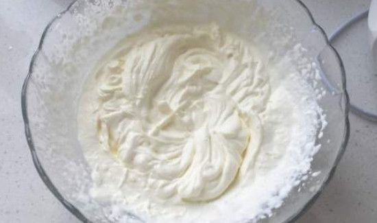 奶油越打越稀怎么回事