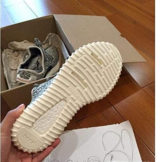 鉴别yeezy真假鉴定方法