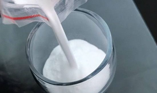 小苏打过期一年可以用吗