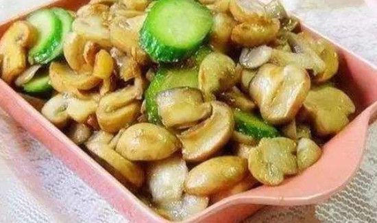 蘑菇和黄瓜能一起吃吗