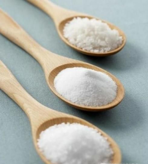 怎么正确用盐洗脸？