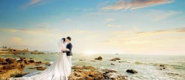 拍婚纱照怎么选衣服