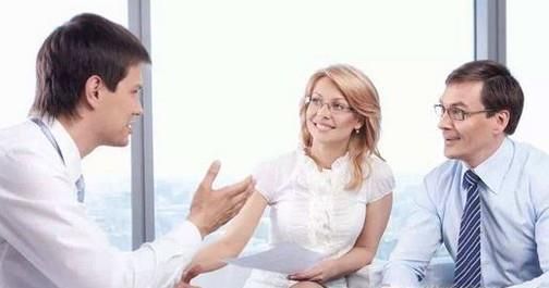 说话时总被别人打断怎么办？