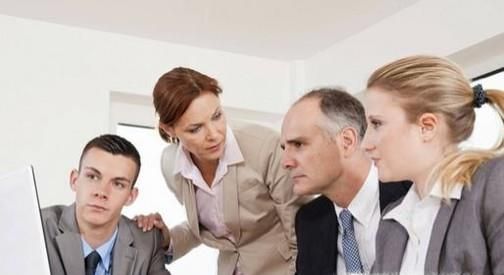 说话时总被别人打断怎么办？