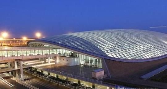 按综合计算排行前八的全球机场有哪些