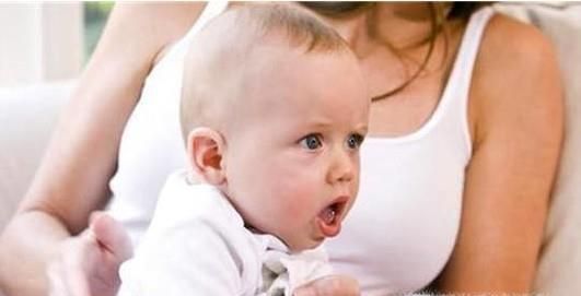 如何判断孩子食物中毒？又该如何进行家庭救治？