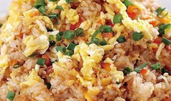 为什么蛋炒饭越炒越黏