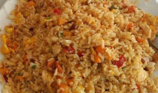 为什么蛋炒饭越炒越黏
