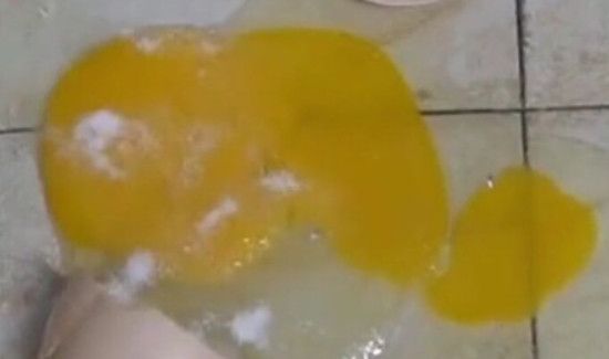 鸡蛋打碎了怎么处理