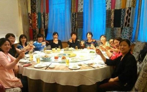 请客吃饭坐座位等学问（礼仪）