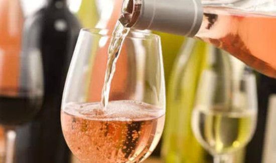 葡萄酒和红酒的区别