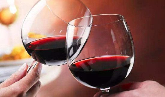 如何选购红酒