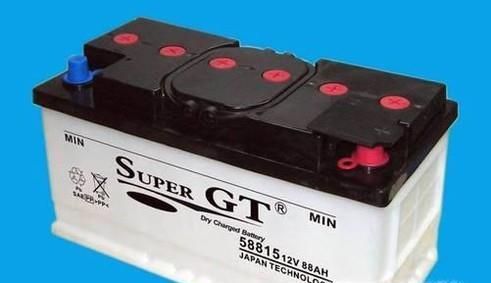 怎样给“电瓶没电”的车“搭电”？