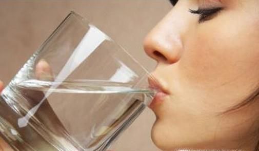 怎么解决吃完饭就特别困的情形？