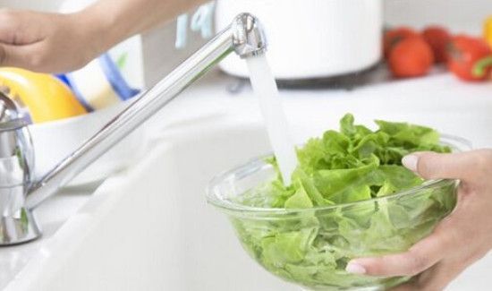 酒精喷蔬菜上能吃吗