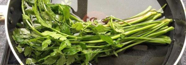 炒水芹需要焯水一下吗