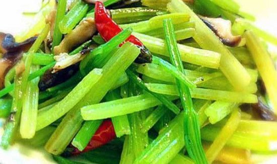 炒水芹需要焯水一下吗
