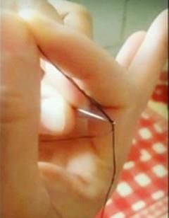 生活小技巧：不用工具如何快速给针穿线