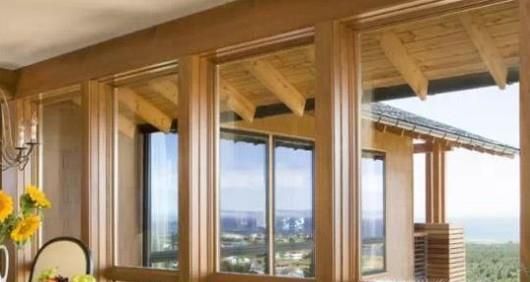 如何正确使用樟脑丸？衣服有樟脑丸味道怎么办？