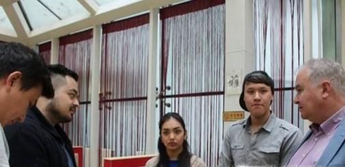 怎么和名人交流才能做到收获最大化?