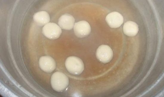 汤圆下锅变黄是什么原因