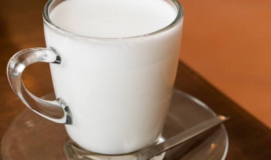 鲜牛奶过期两天还能喝吗