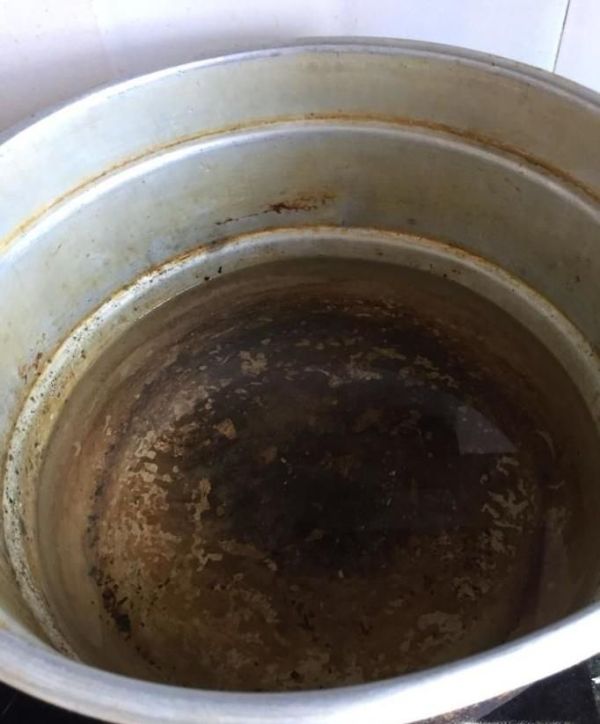 老年人怎样用蒸锅蒸大米饭