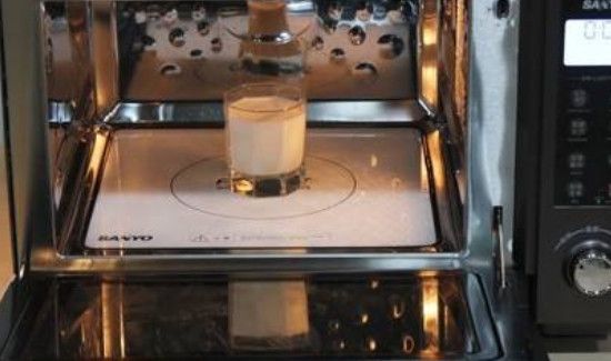 盒装牛奶可以用微波炉加热吗