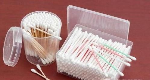 如何给猫掏耳朵