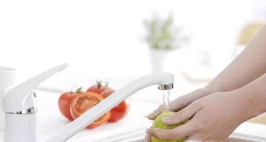 夏季怎样预防食物中毒?轻微中毒如何自救?