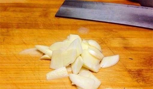 被蚊子叮咬怎样快速止痒
