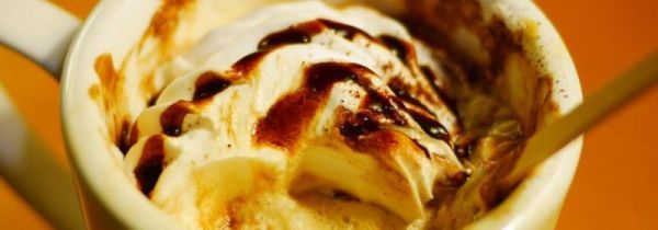 摩卡上面的奶油怎么吃