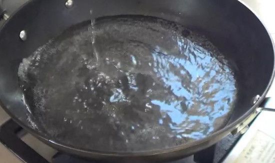 新买的铁锅第一次怎么处理