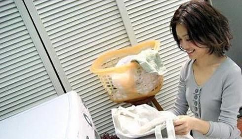 为什么刚洗完的衣服就有臭味，该怎么办