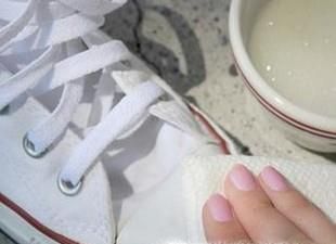 如何防止白色的鞋刷完变黄