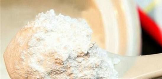 怎样清洗白衣服上的酱油渍