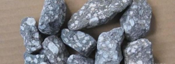 如何鉴别麦饭石