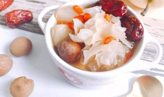 银耳雪梨红枣汤的禁忌