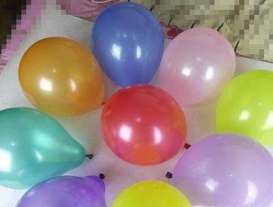 婚房气球怎么粘到房顶