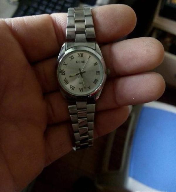 怎么给电子表换电子