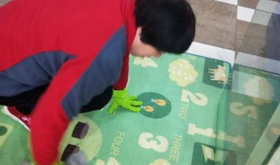 地毯脏了怎么清理