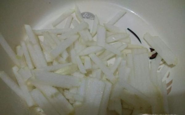 酸萝卜条的家庭制作方法
