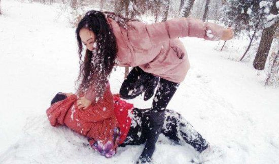 下雪天地面太滑怎么办