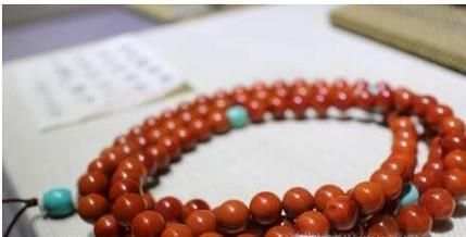 如何挑选南红手串