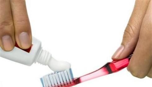 如何清除墙壁上的蜡笔痕迹